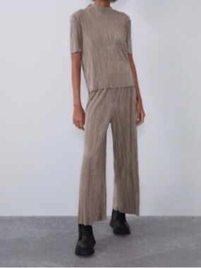 Zara pleated pants and sleeveless top matching set